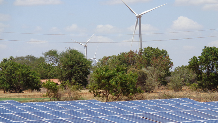 インド、ハイブリッド太陽光発電所